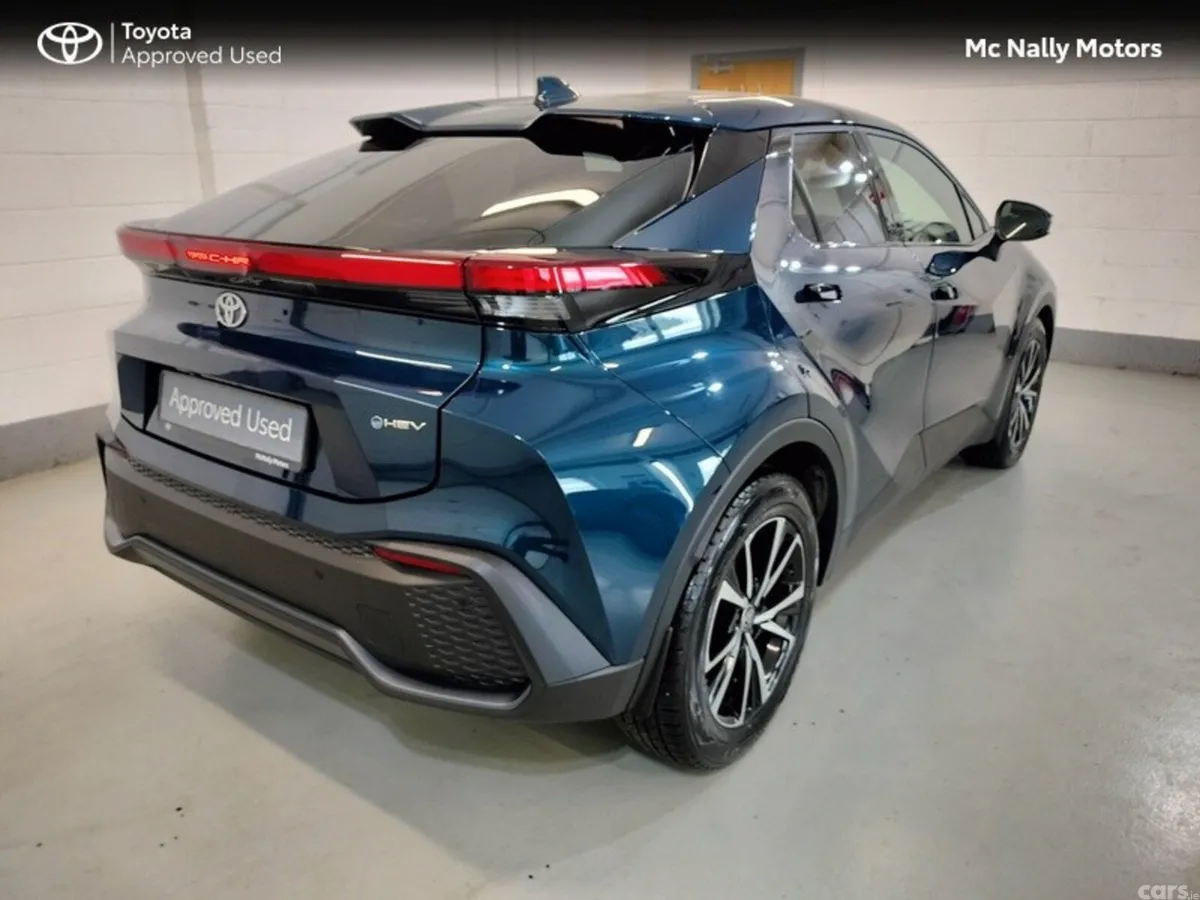 Toyota C-HR SUV, Petrol Hybrid, 2024, Blue