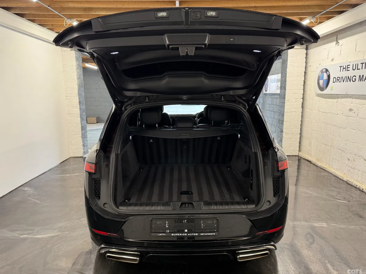 Land Rover Range Rover SUV, Petrol Hybrid, 2023, Black