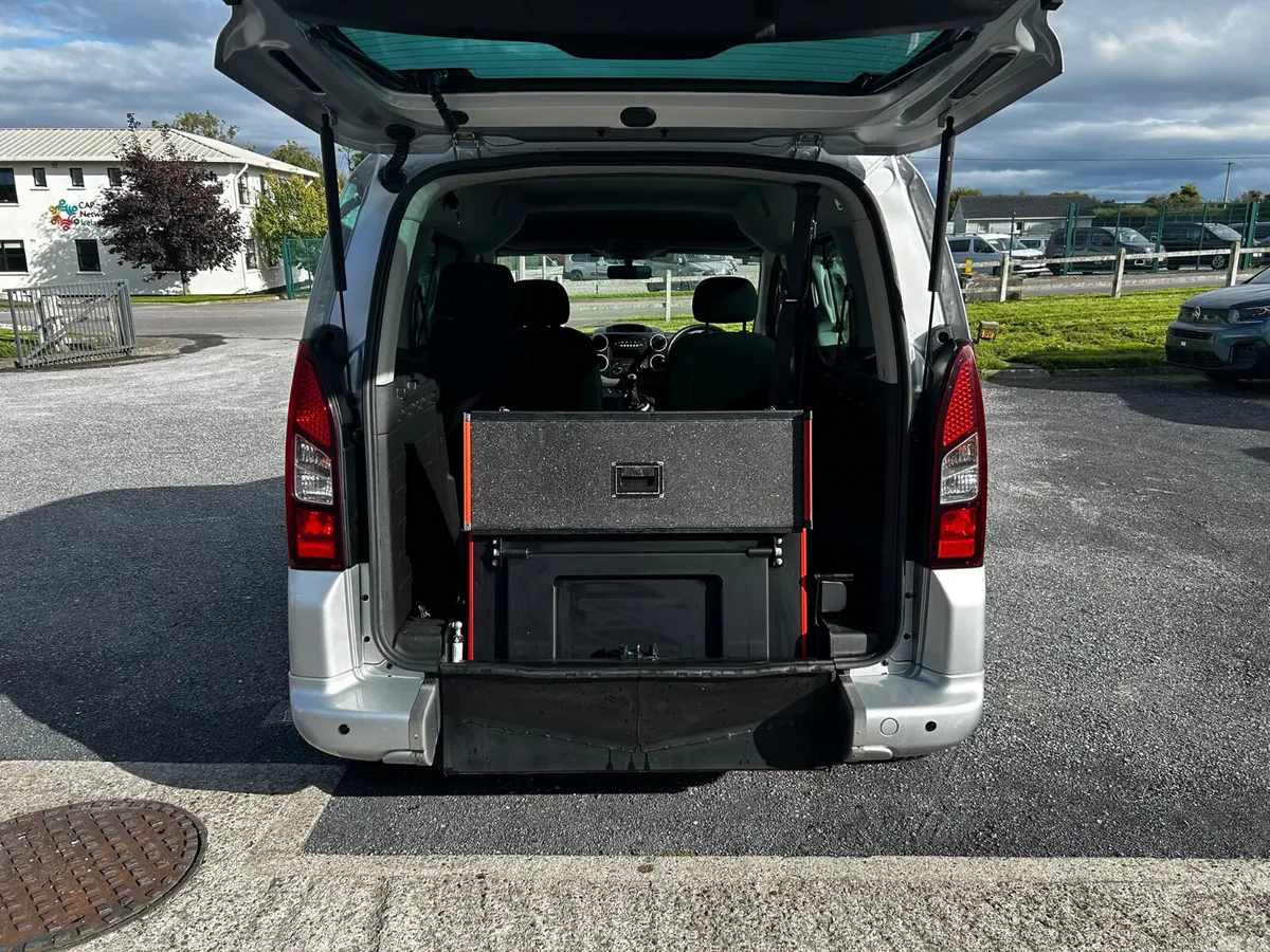 Peugeot Partner MPV, Diesel, 2018, Silver
