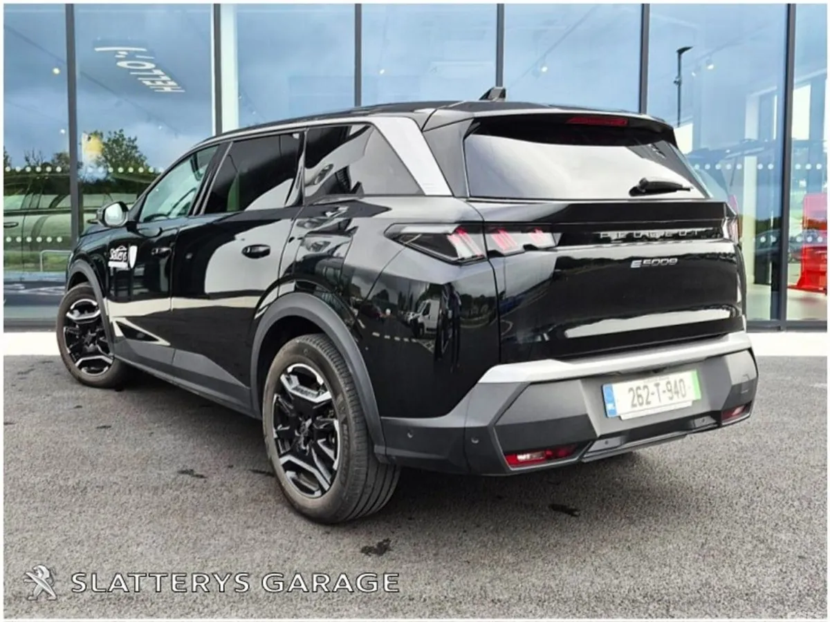Peugeot 5008 MPV, Electric, 2026, Black