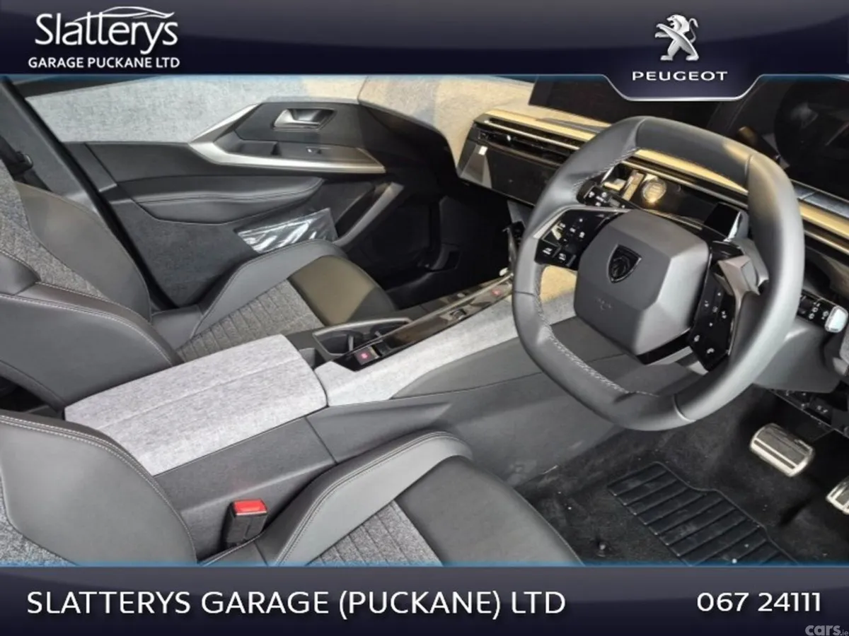 Peugeot 5008 MPV, Electric, 2026, Black