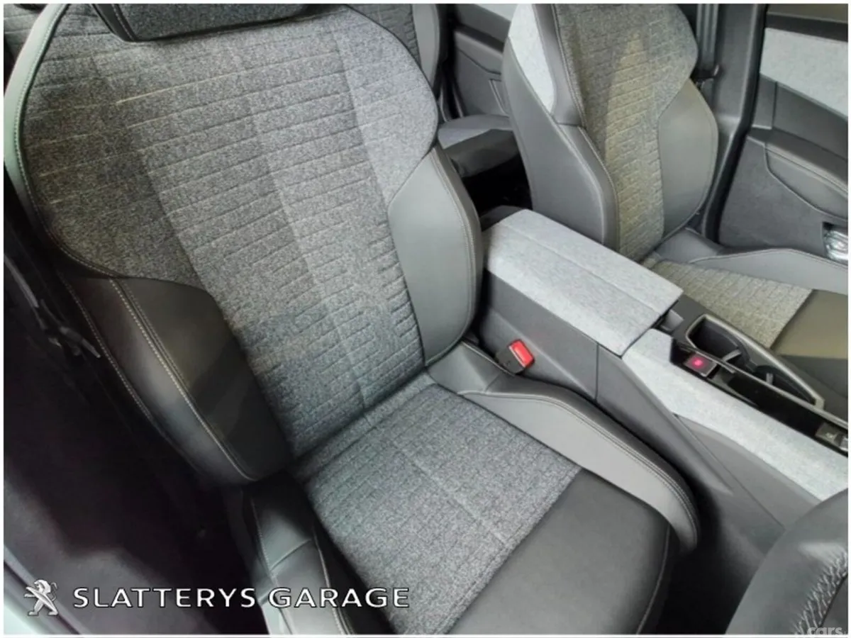 Peugeot 5008 MPV, Electric, 2026, Black