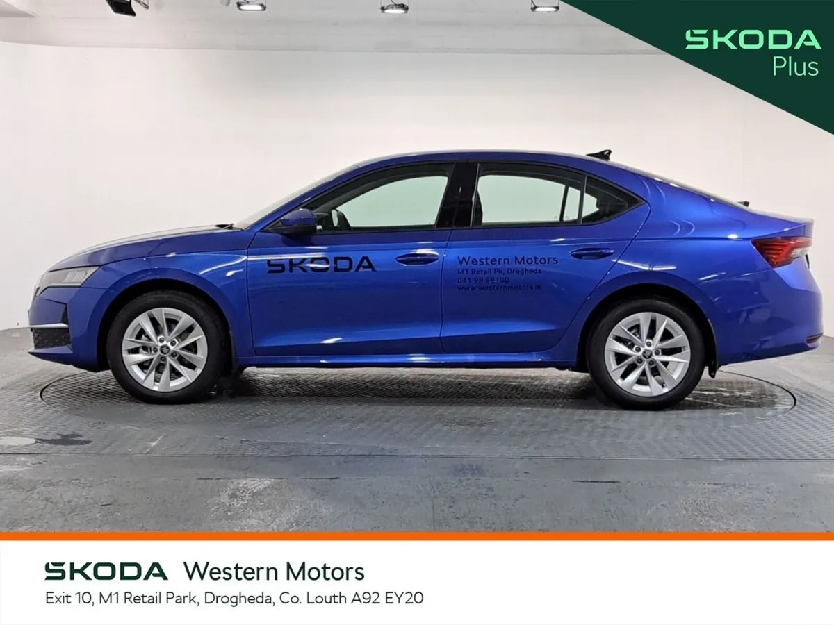 Skoda Octavia Saloon, Diesel, 2026, Blue
