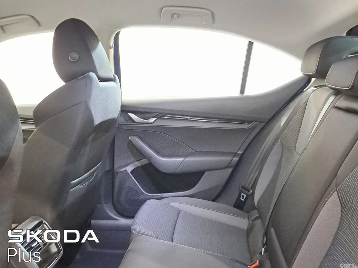 Skoda Octavia Saloon, Diesel, 2026, Blue
