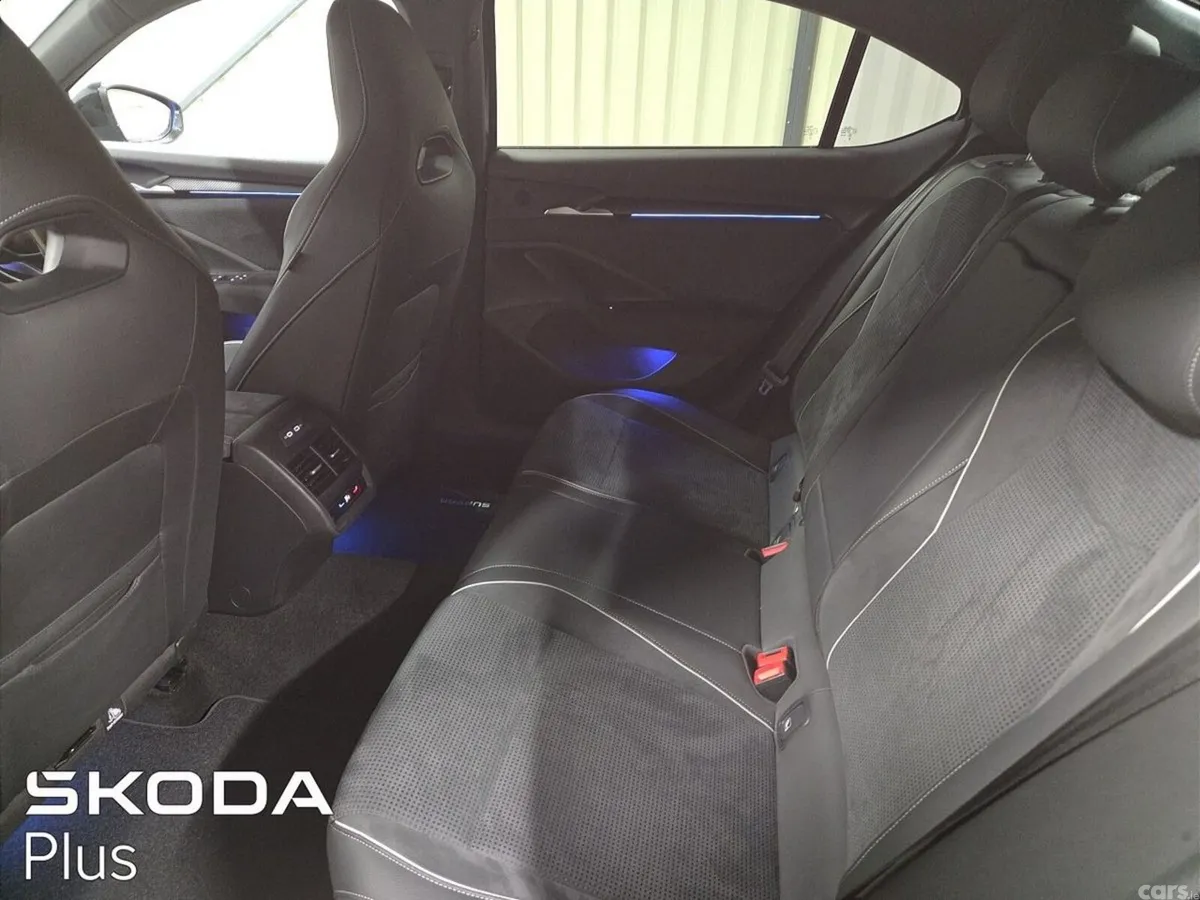 Skoda Superb Saloon, Diesel, 2025, Blue