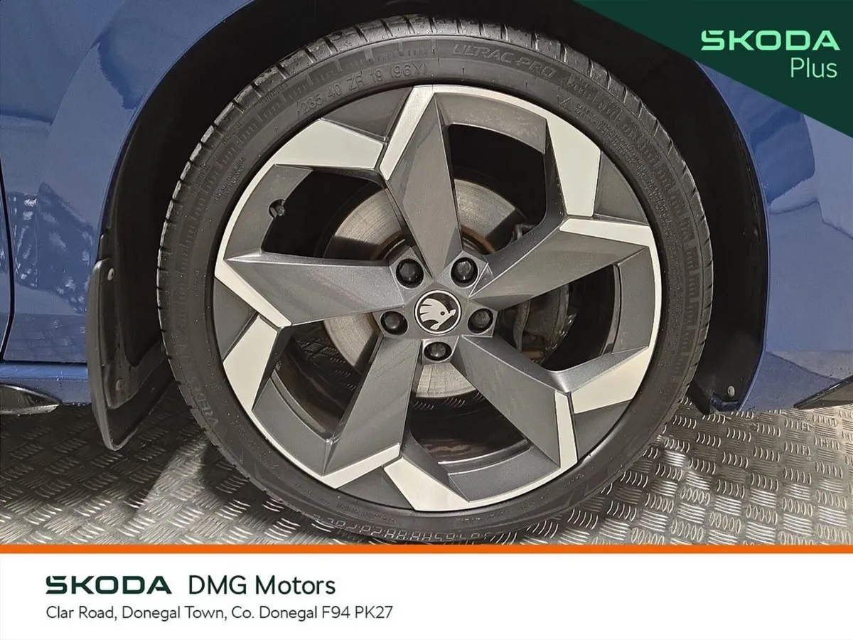 Skoda Superb Saloon, Diesel, 2025, Blue