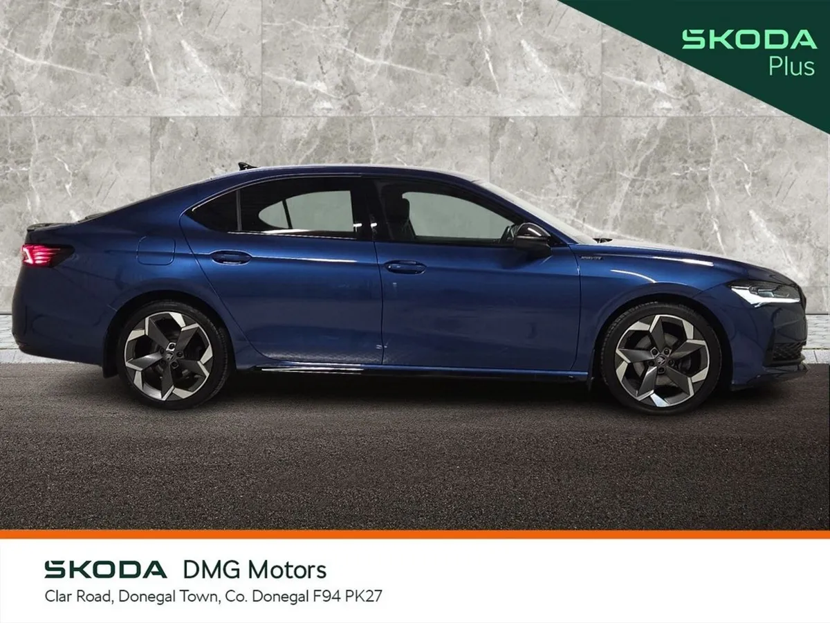 Skoda Superb Saloon, Diesel, 2025, Blue