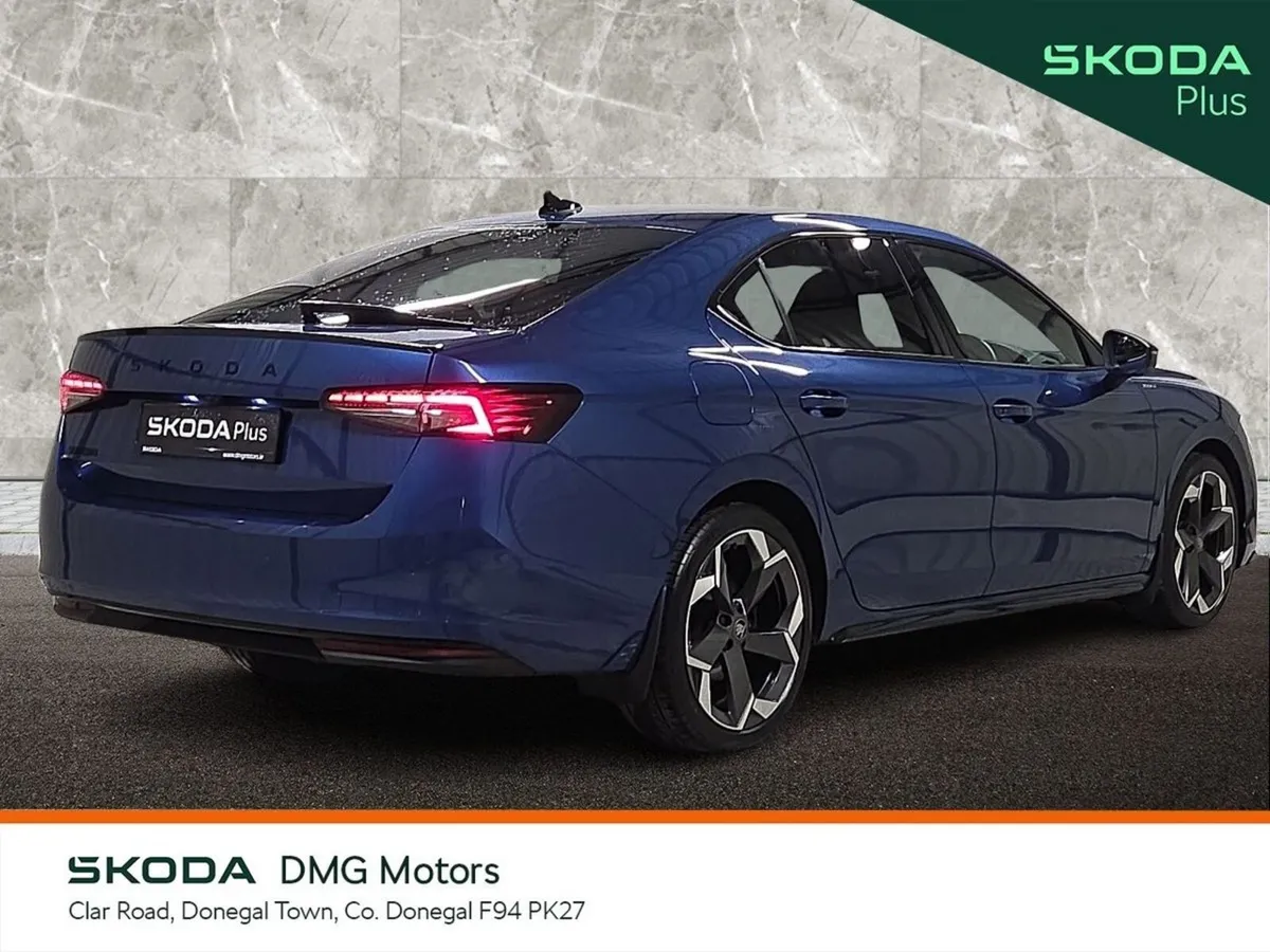 Skoda Superb Saloon, Diesel, 2025, Blue