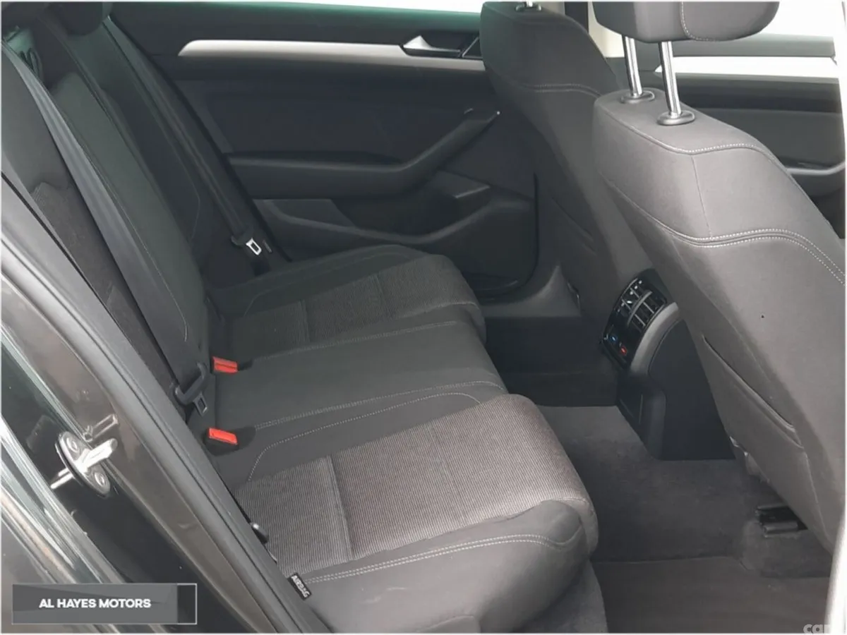 Volkswagen Passat Estate, Diesel, 2018, Grey