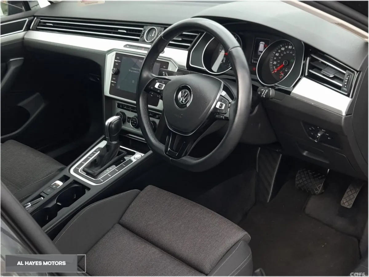 Volkswagen Passat Estate, Diesel, 2018, Grey