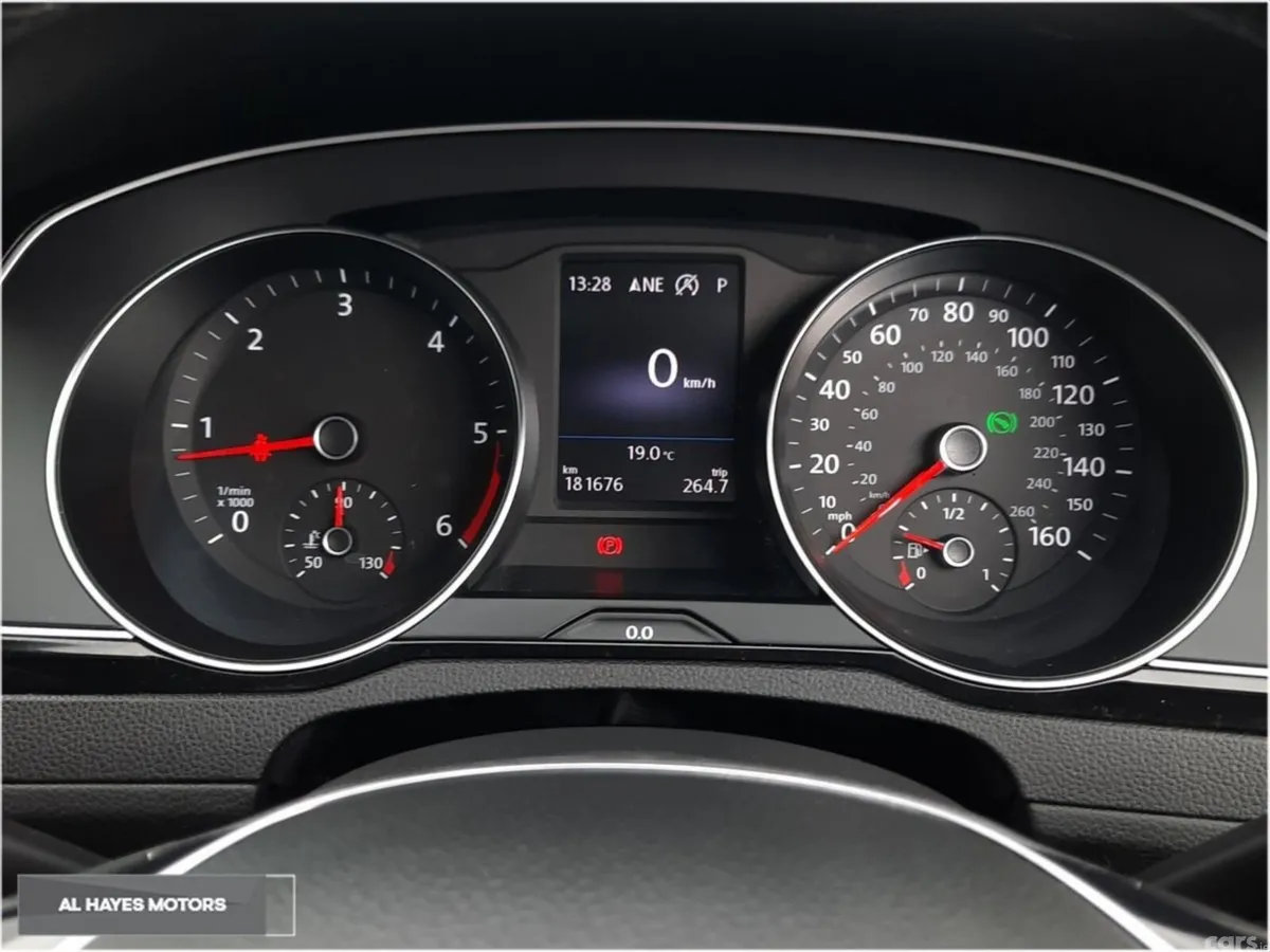 Volkswagen Passat Estate, Diesel, 2018, Grey
