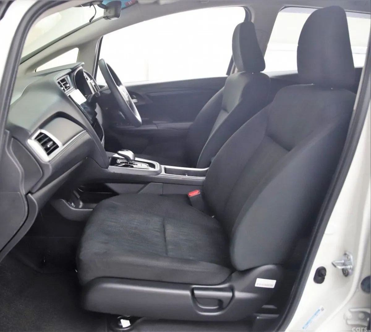 Honda Shuttle MPV, Petrol Hybrid, 2020, White