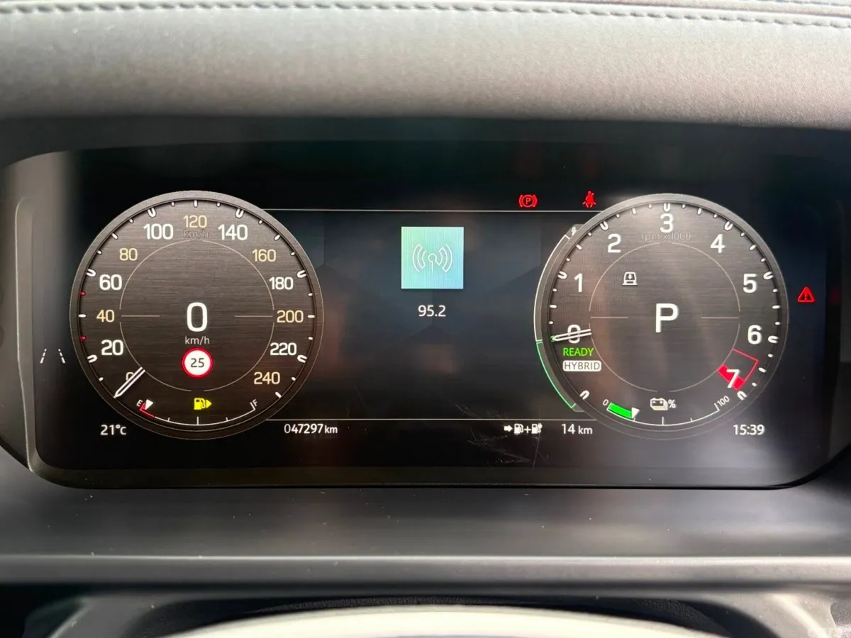 Land Rover Defender SUV, Petrol Plug-in Hybrid, 2024, Black