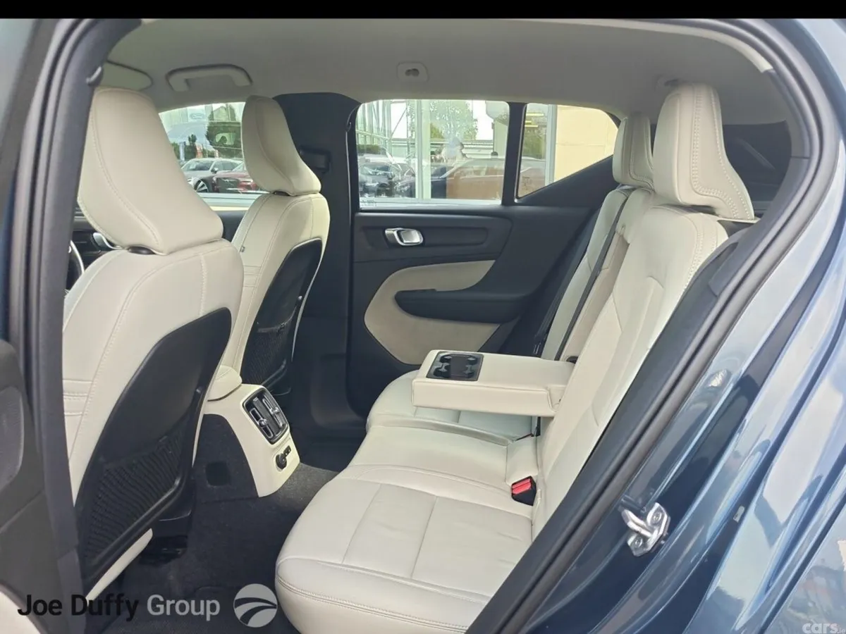 Volvo XC40 Estate, Petrol Plug-in Hybrid, 2021, Blue