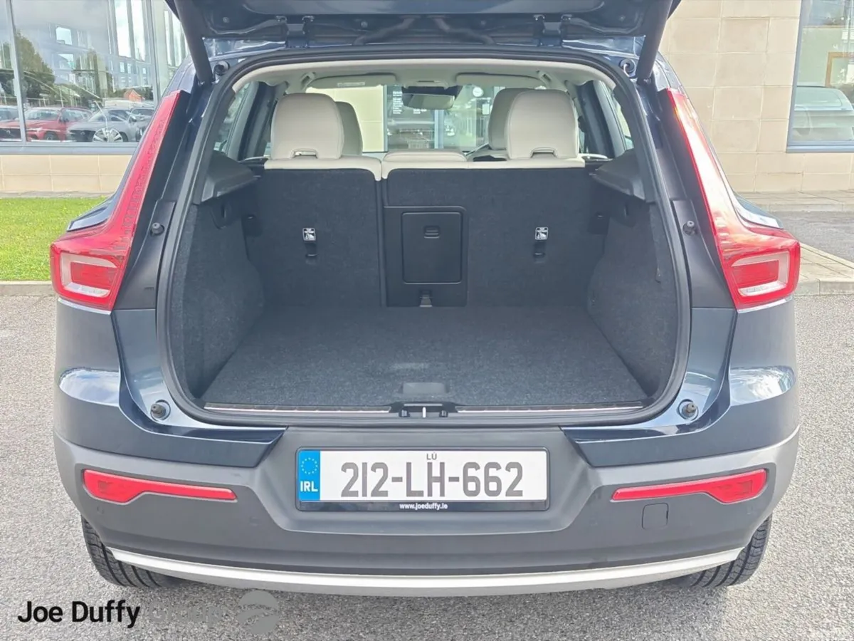 Volvo XC40 Estate, Petrol Plug-in Hybrid, 2021, Blue