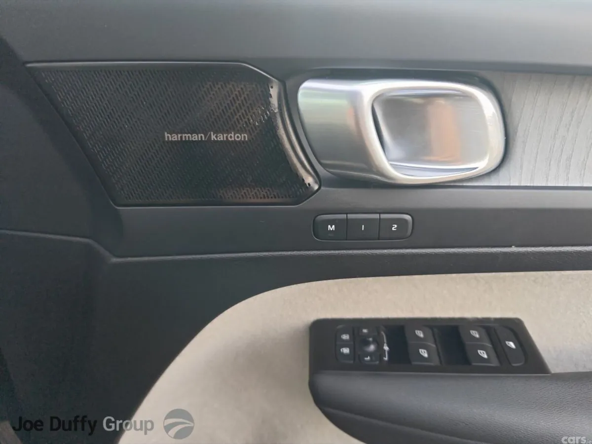 Volvo XC40 Estate, Petrol Plug-in Hybrid, 2021, Blue