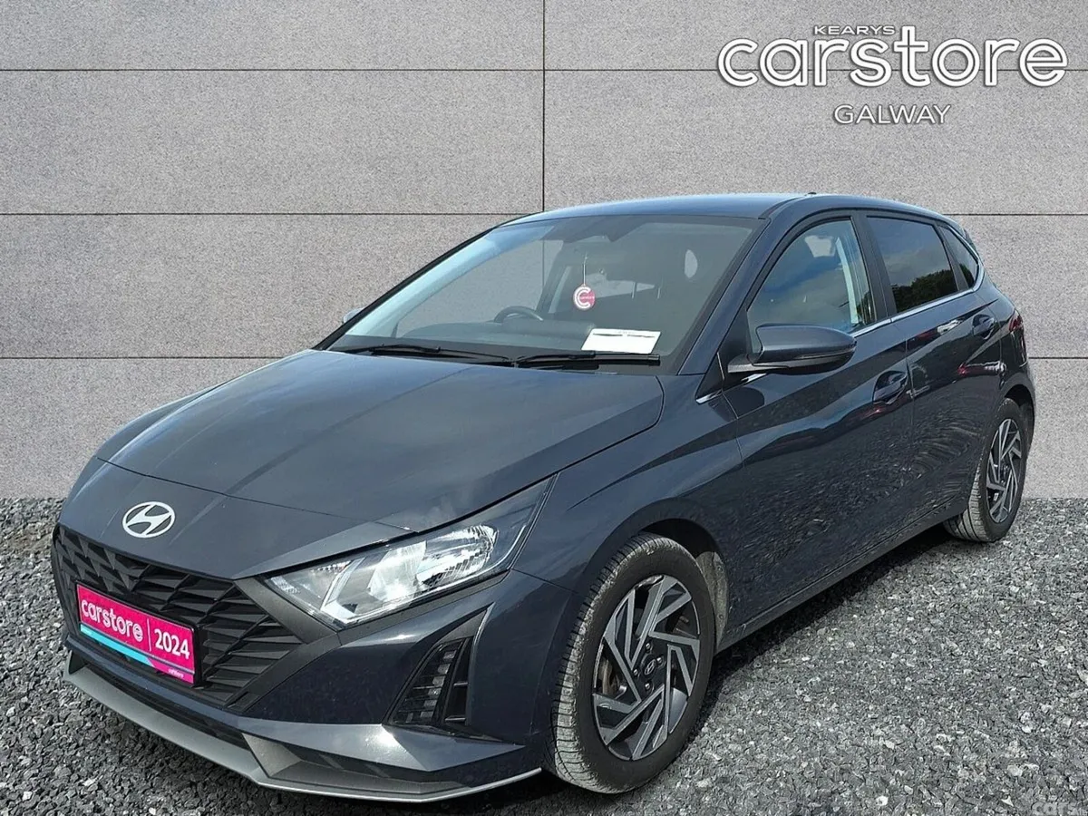Hyundai i20 Hatchback, Petrol, 2024, Grey