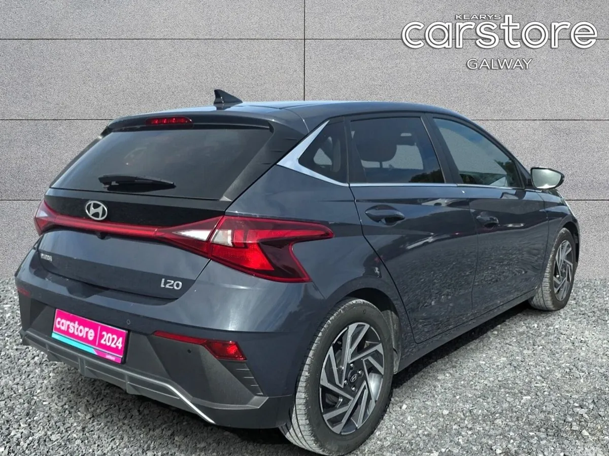 Hyundai i20 Hatchback, Petrol, 2024, Grey