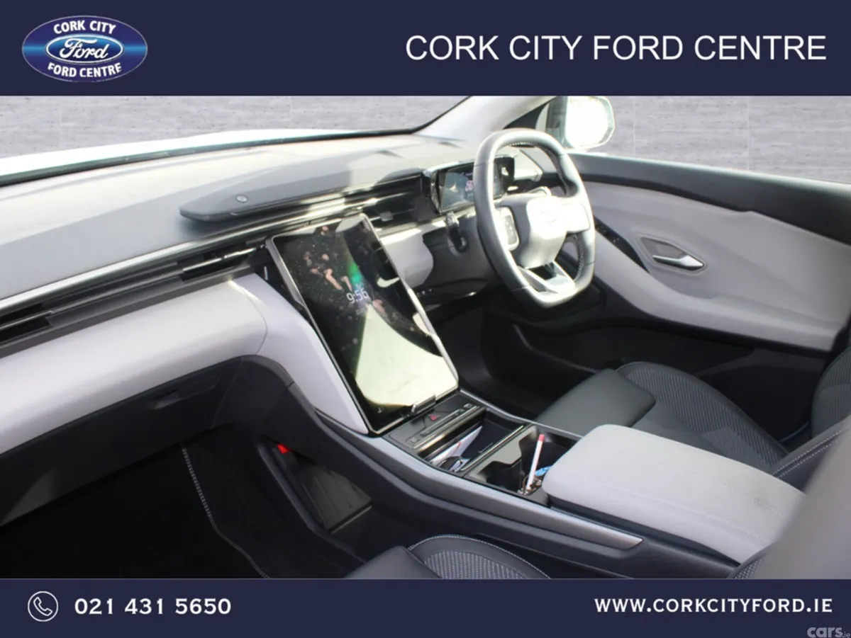 Ford Explorer MPV, Electric, 2026, Blue