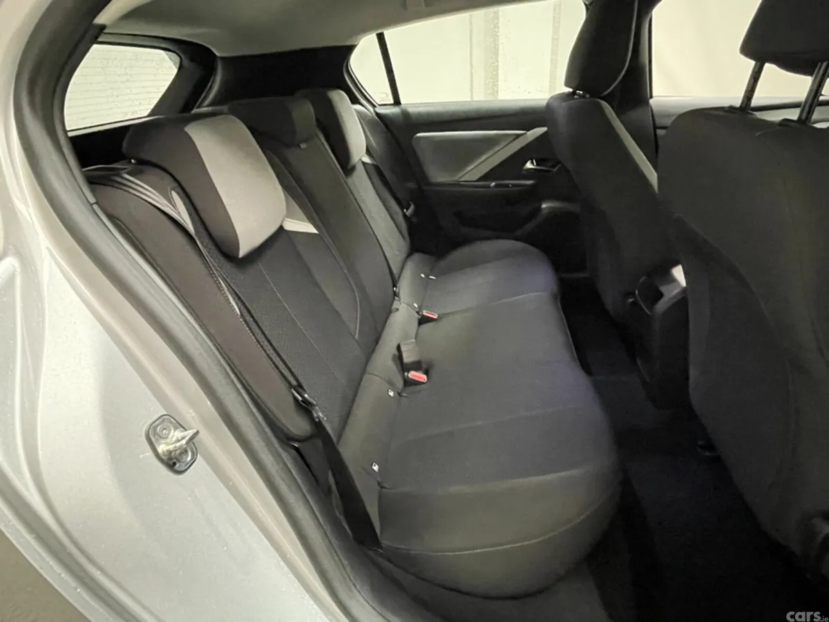 Opel Astra Hatchback, Diesel, 2024, Grey