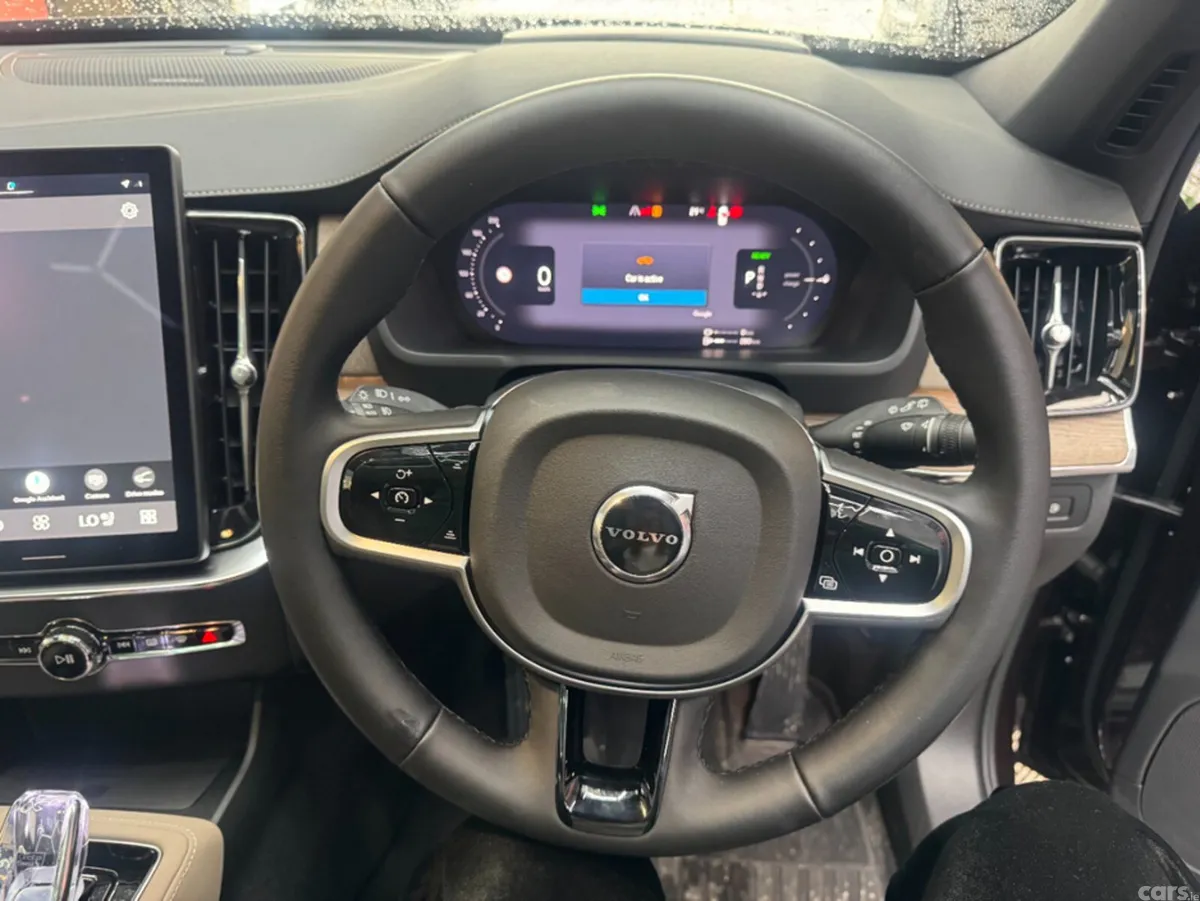 Volvo XC90 SUV, Petrol Hybrid, 2025, Purple