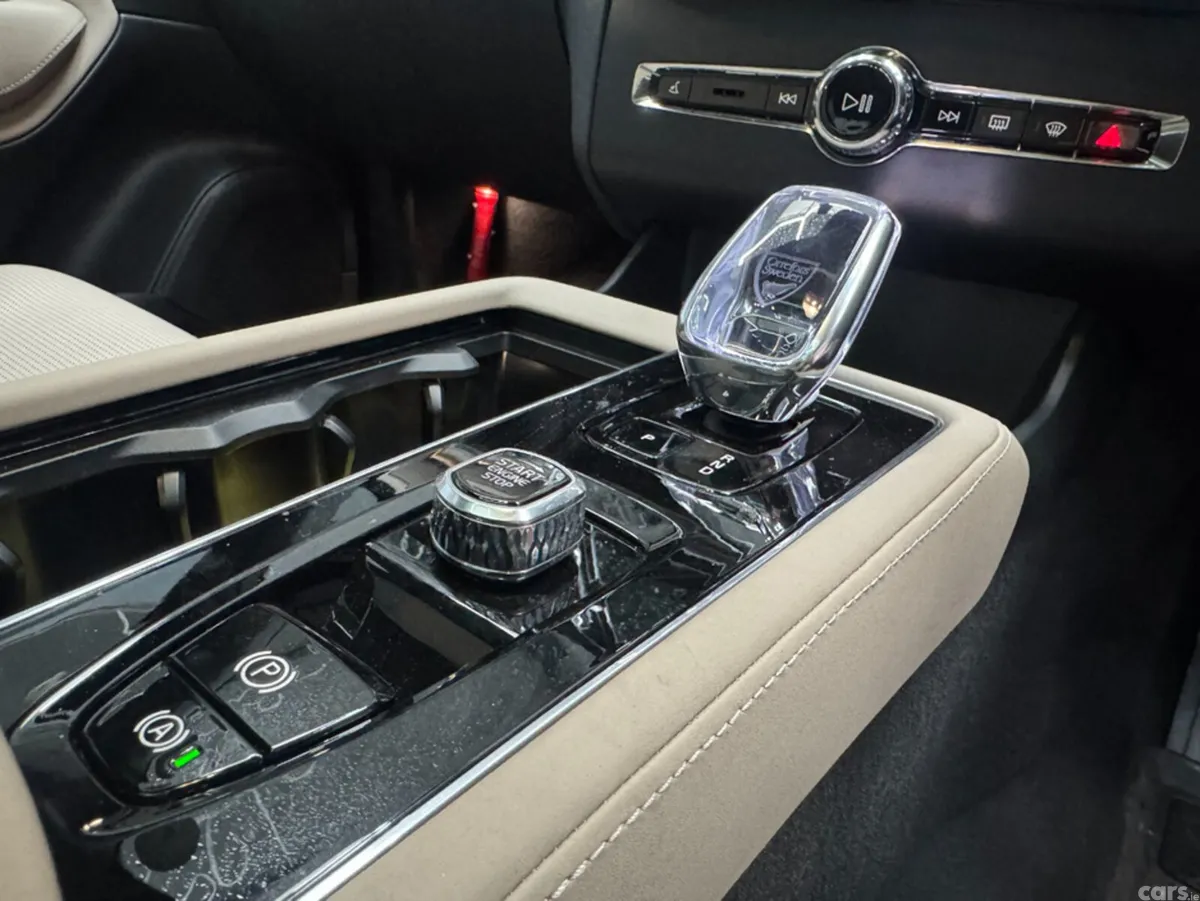 Volvo XC90 SUV, Petrol Hybrid, 2025, Purple