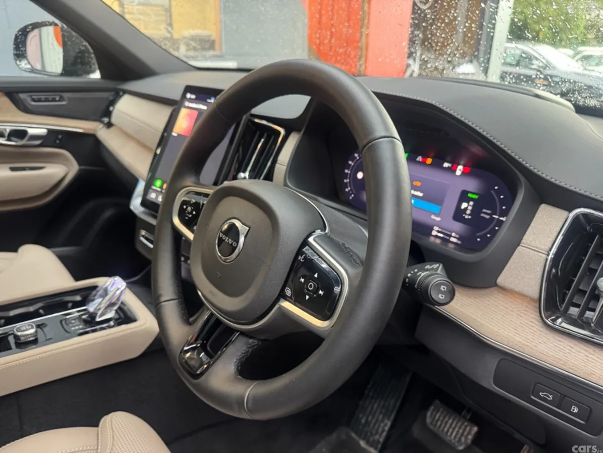 Volvo XC90 SUV, Petrol Hybrid, 2025, Purple