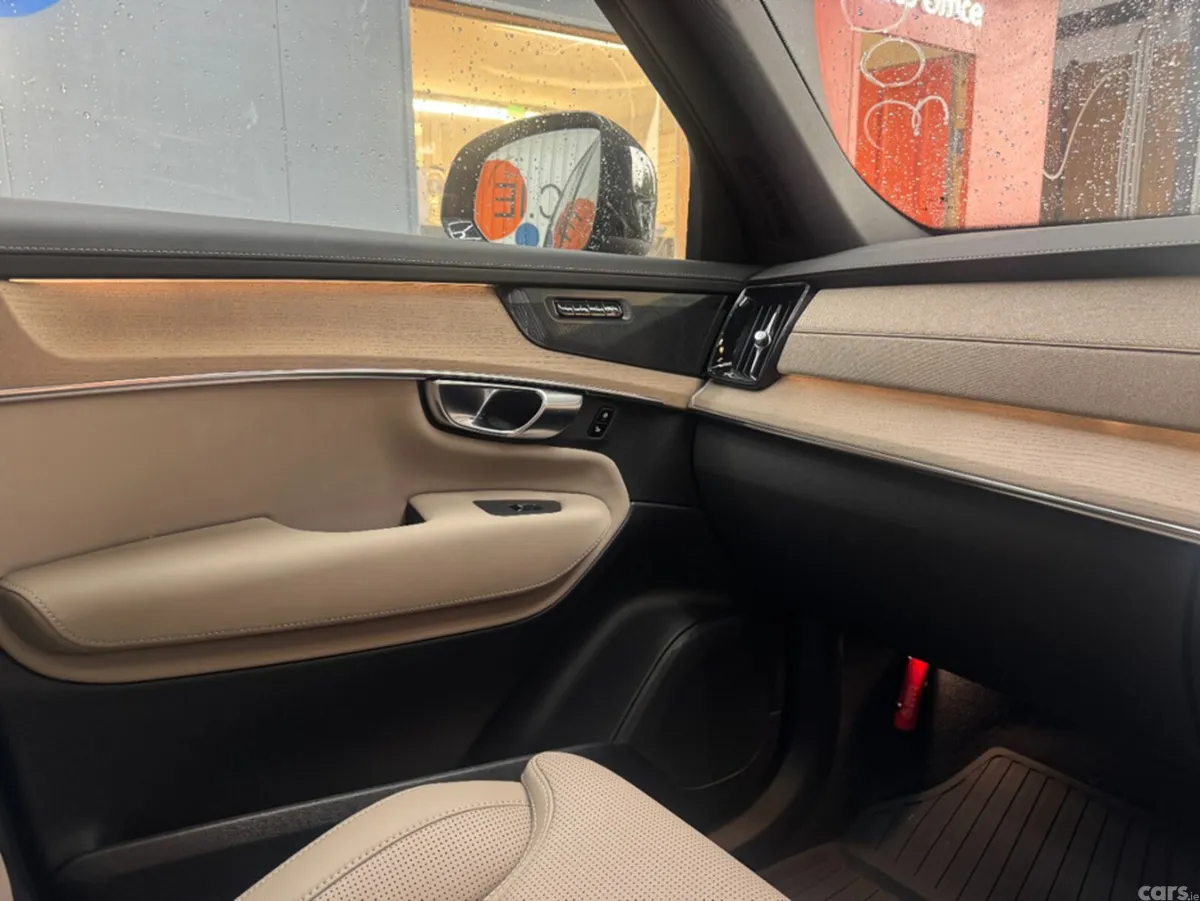 Volvo XC90 SUV, Petrol Hybrid, 2025, Purple