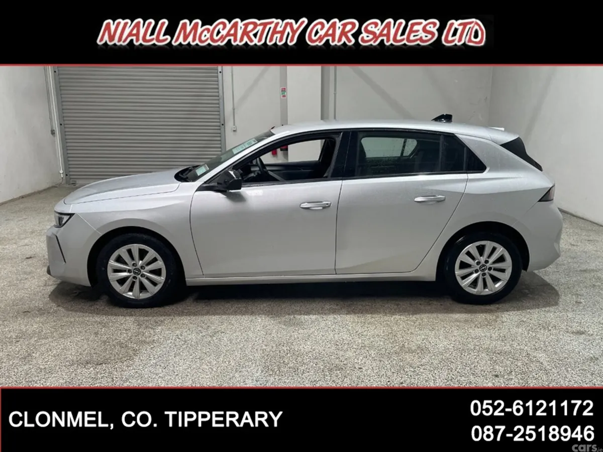 Opel Astra Hatchback, Diesel, 2024, Grey