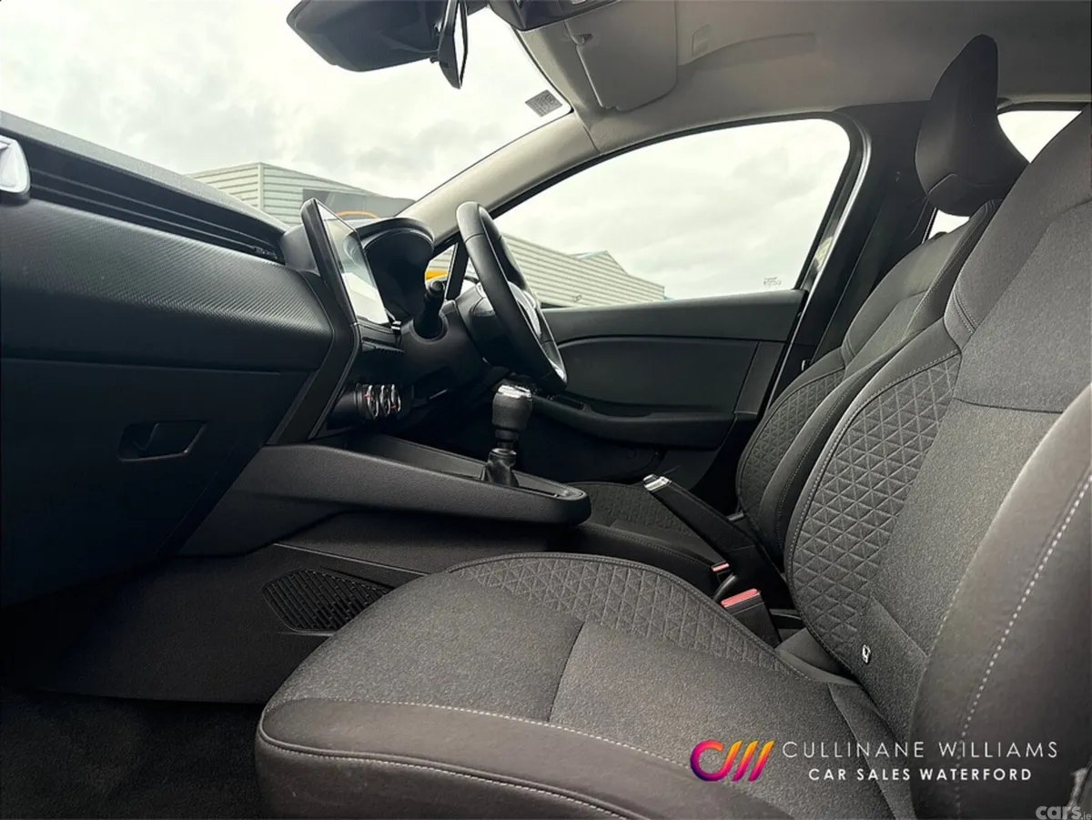 Renault Clio Hatchback, Petrol, 2023, Black