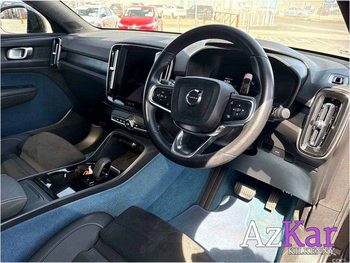 Volvo C40 SUV, Electric, 2023, Black
