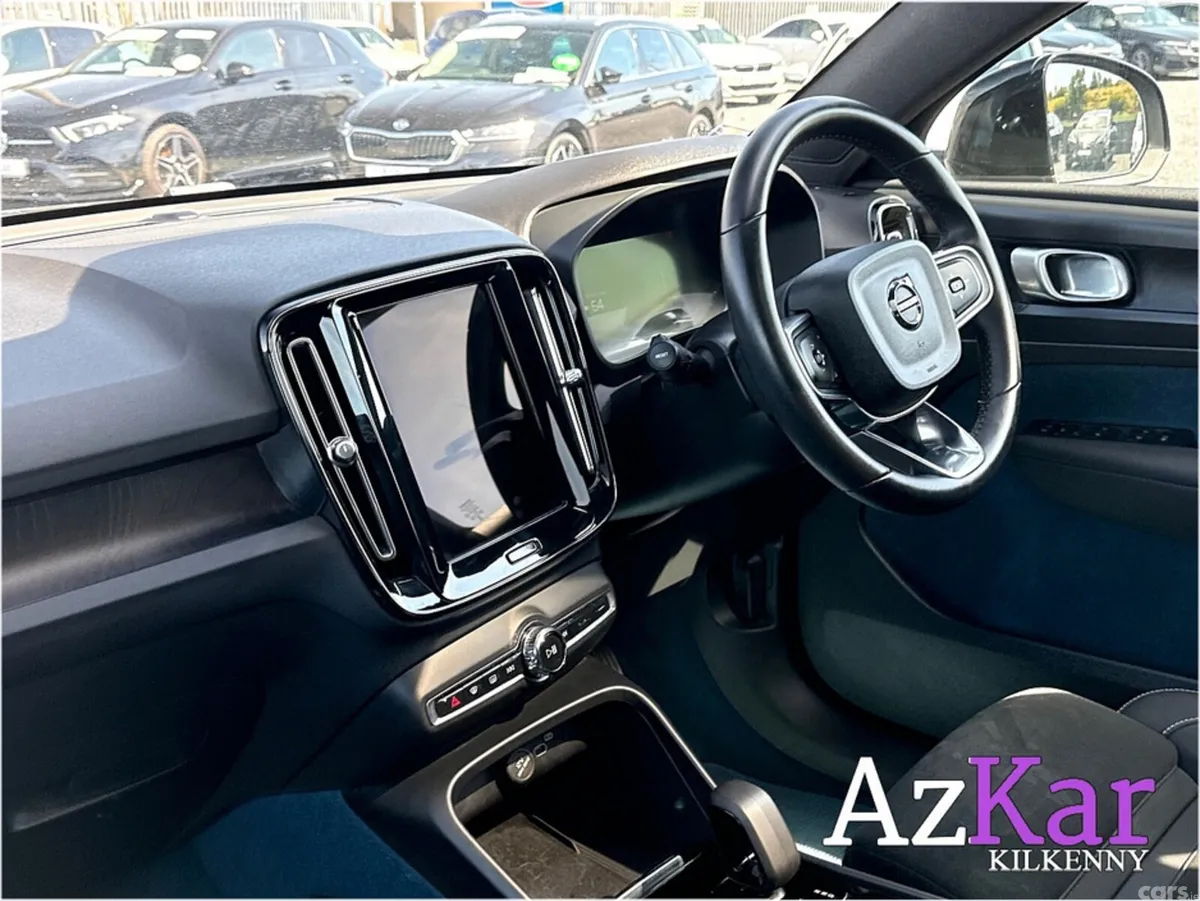 Volvo C40 SUV, Electric, 2023, Black