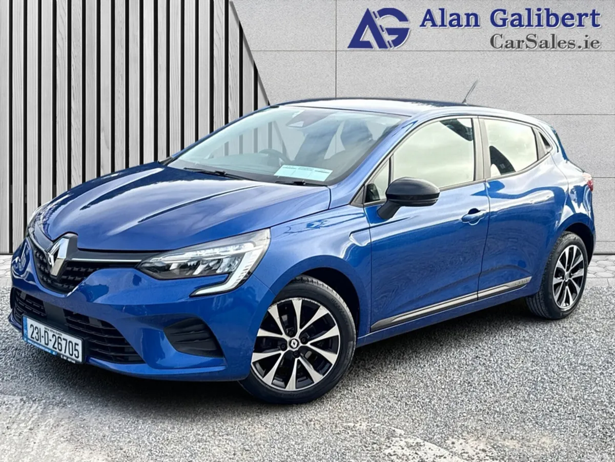 Renault Clio Hatchback, Petrol, 2023, Blue