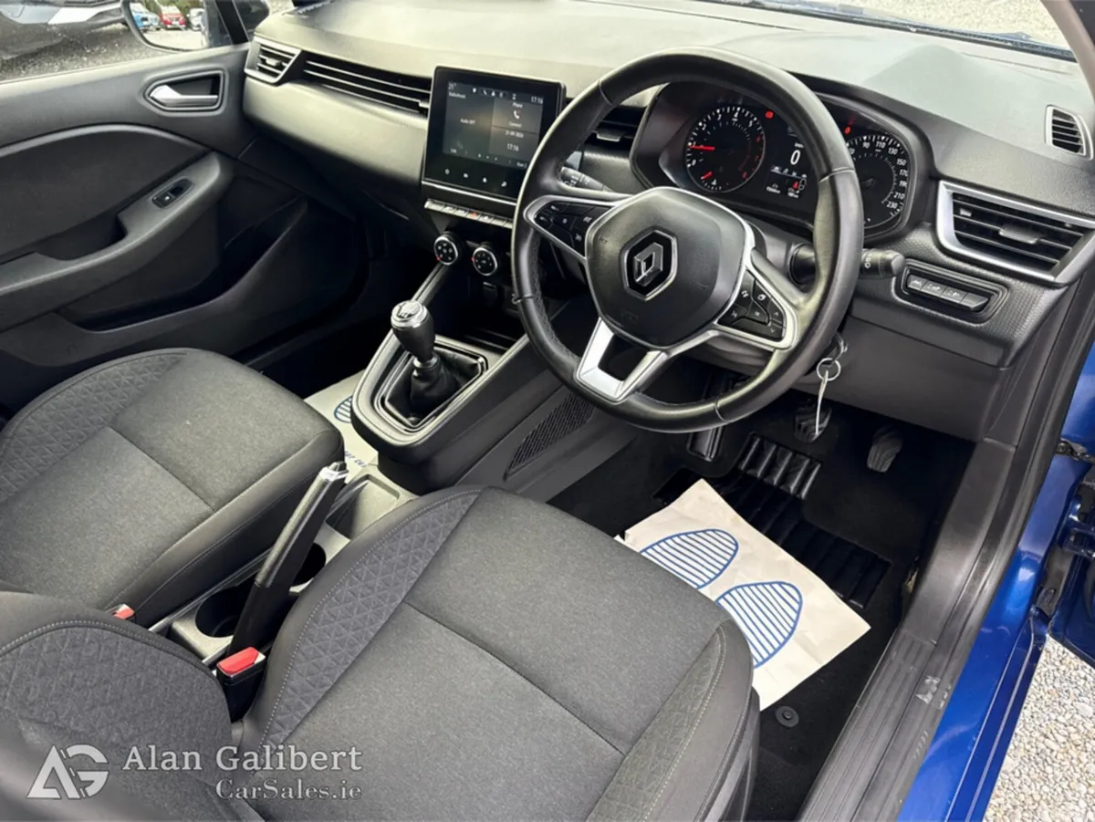 Renault Clio Hatchback, Petrol, 2023, Blue