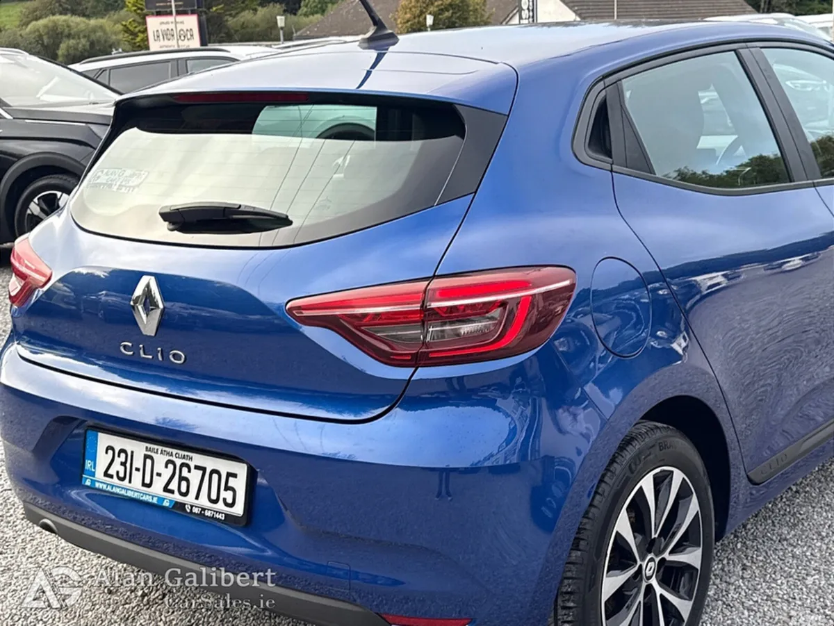 Renault Clio Hatchback, Petrol, 2023, Blue