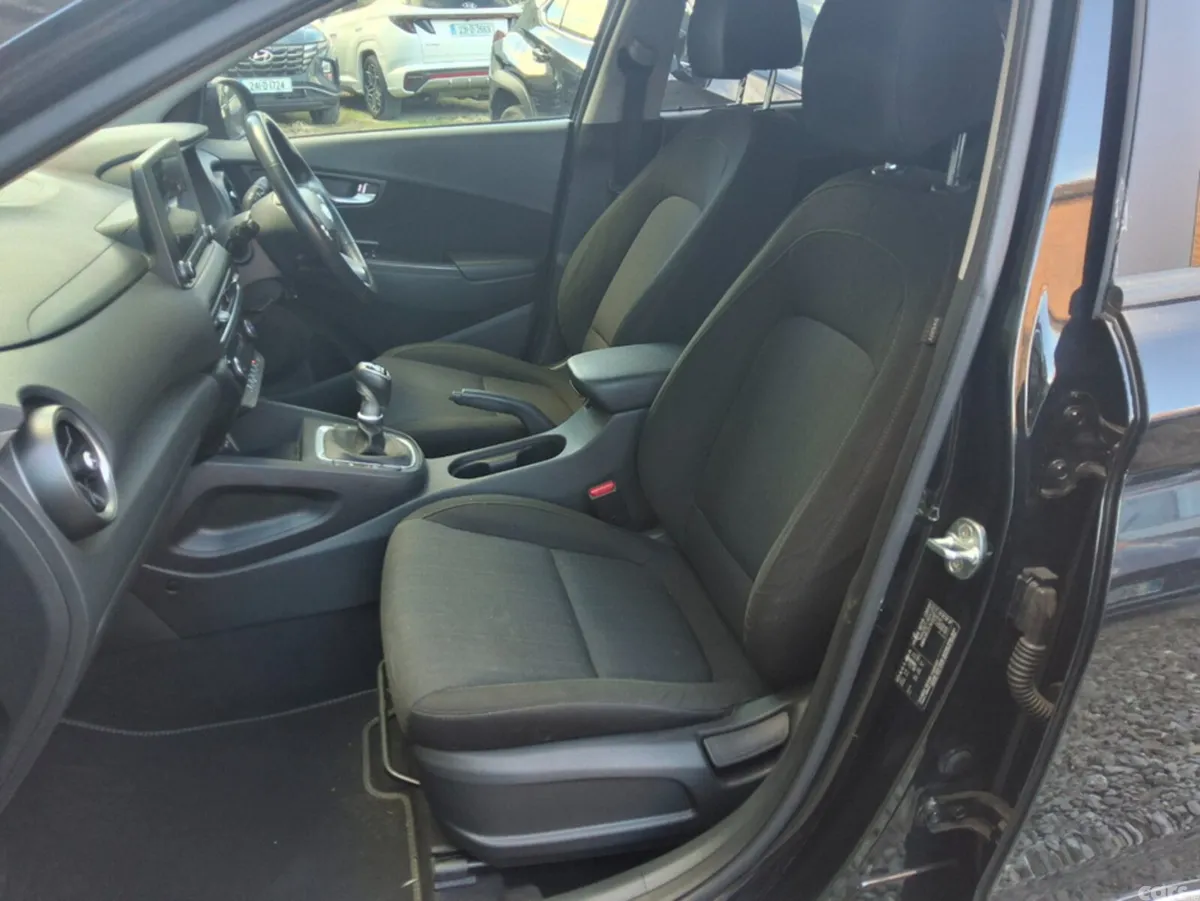 Hyundai KONA SUV, Petrol, 2023, Black