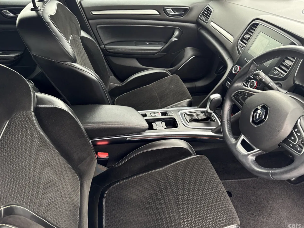 Renault Megane Hatchback, Diesel, 2018, Grey