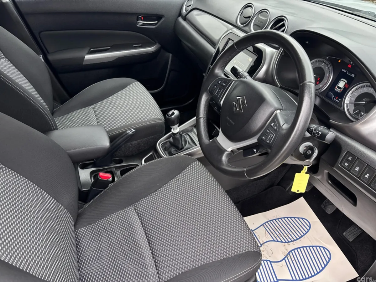 Suzuki Vitara Estate, Petrol, 2021, Grey