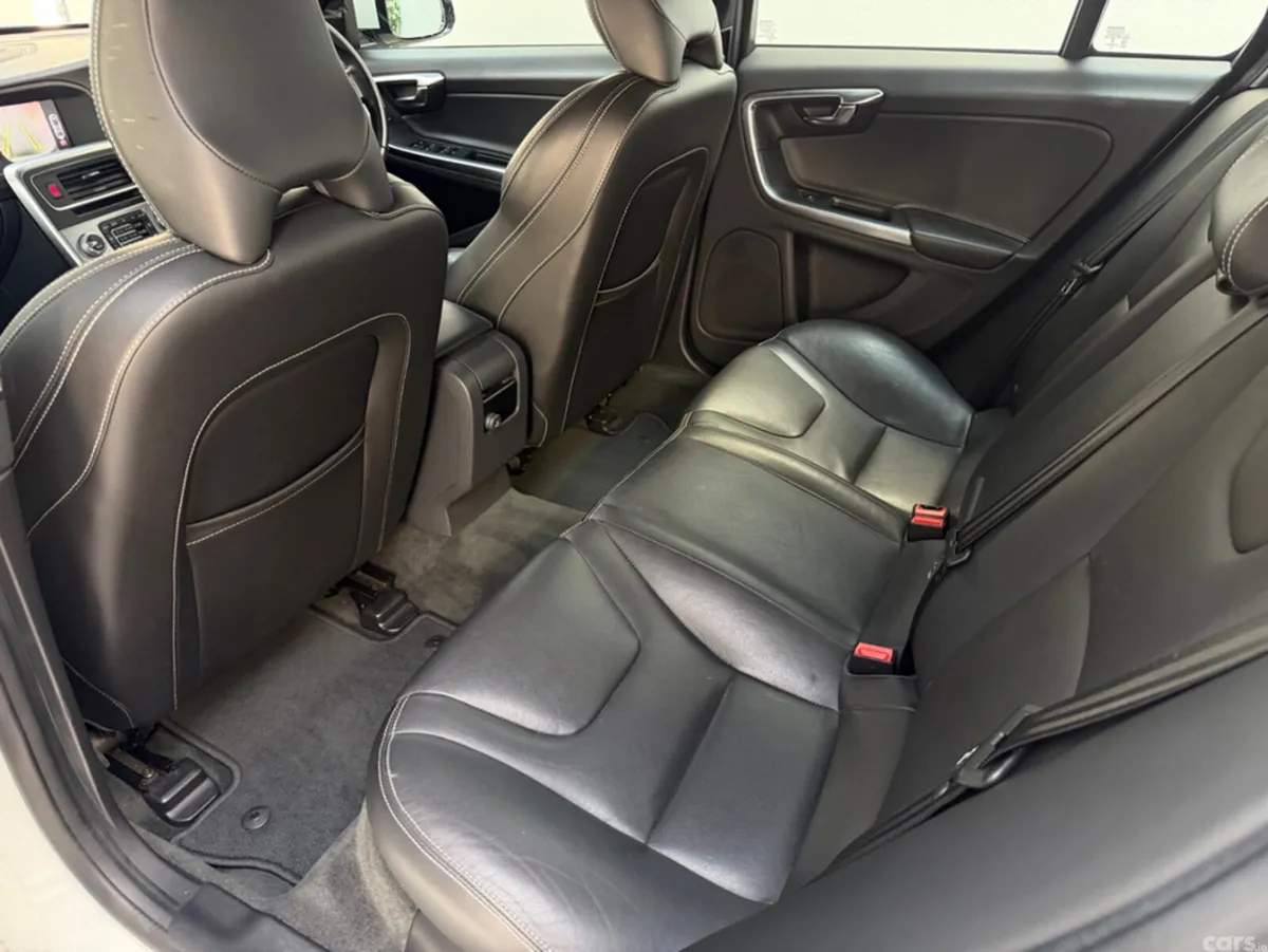 Volvo S60 Saloon, Diesel, 2017, White