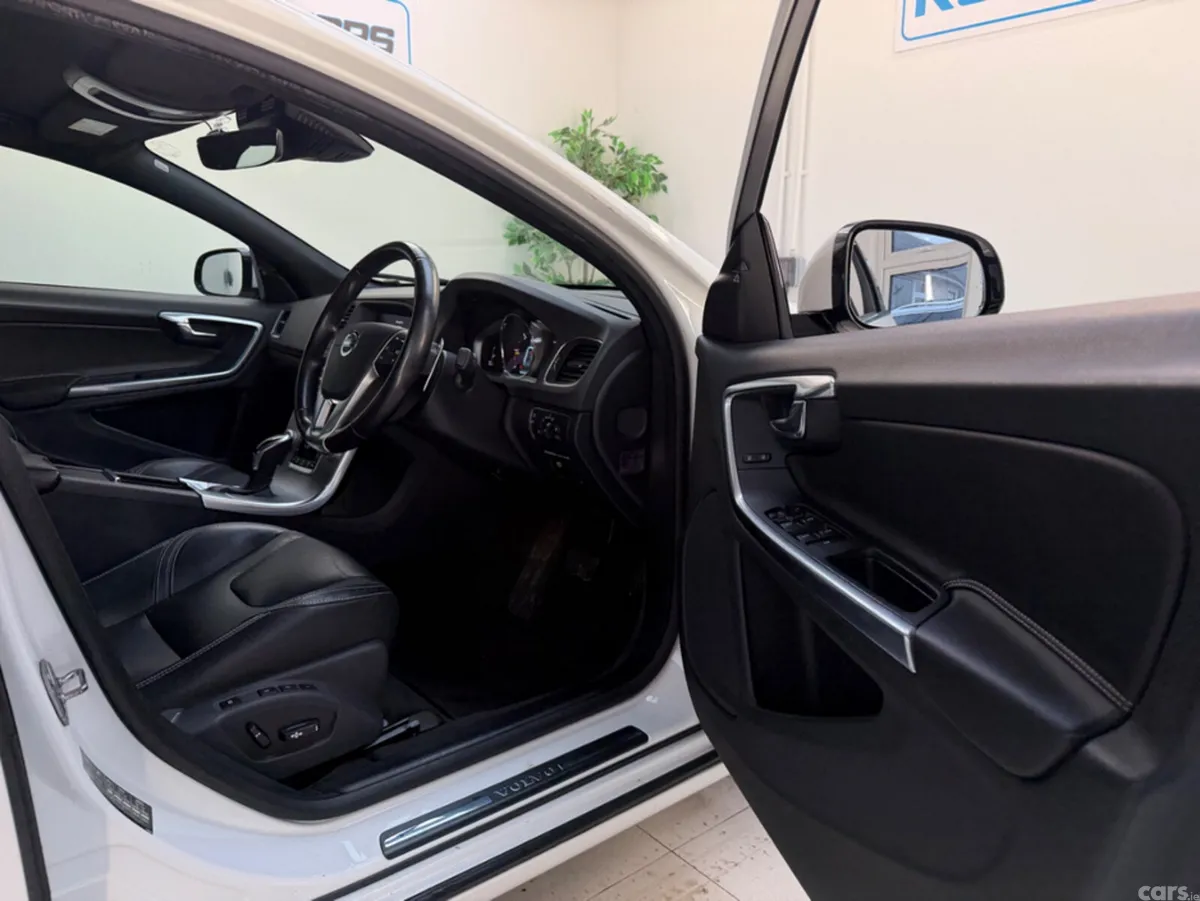 Volvo S60 Saloon, Diesel, 2017, White