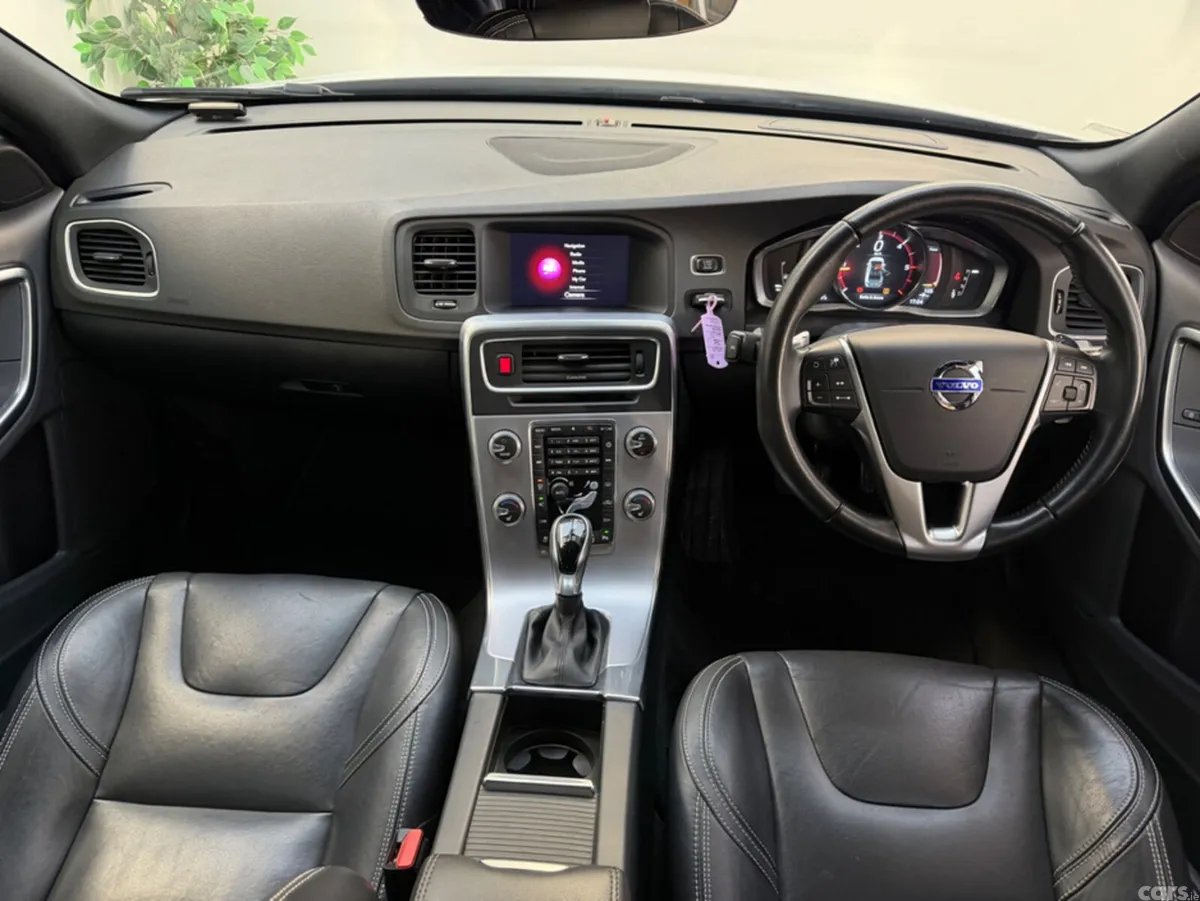 Volvo S60 Saloon, Diesel, 2017, White