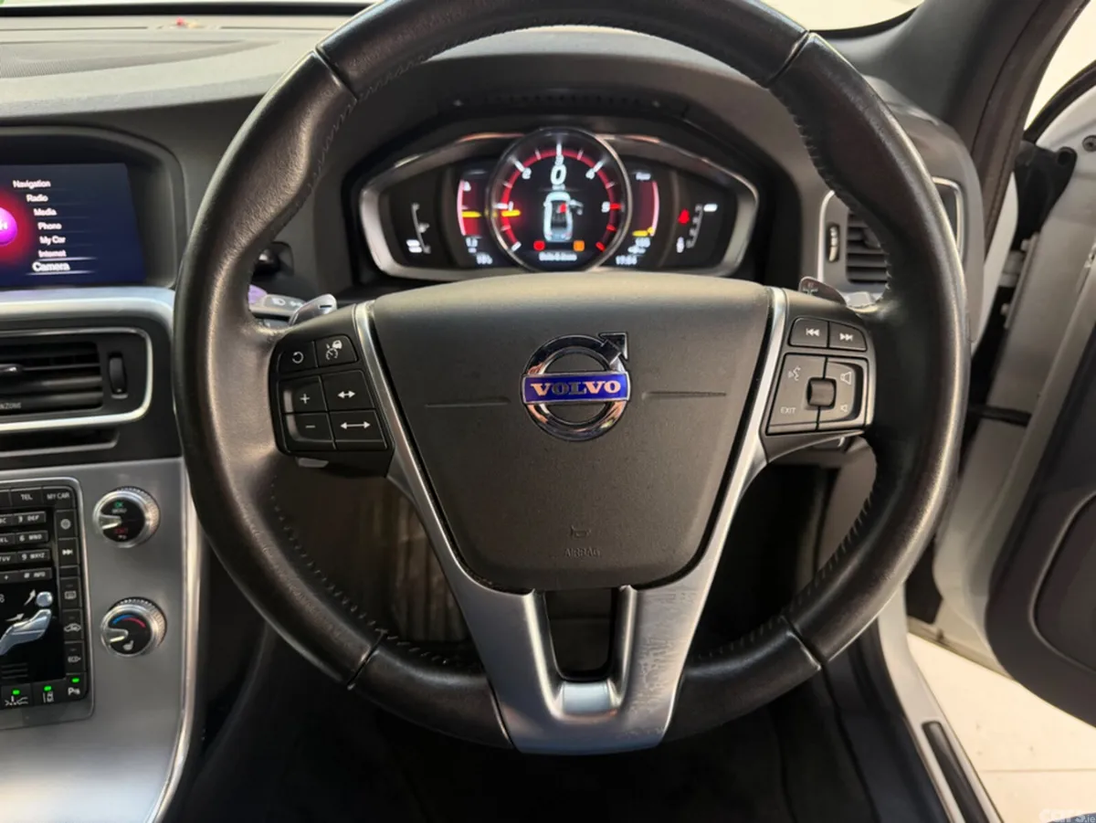 Volvo S60 Saloon, Diesel, 2017, White