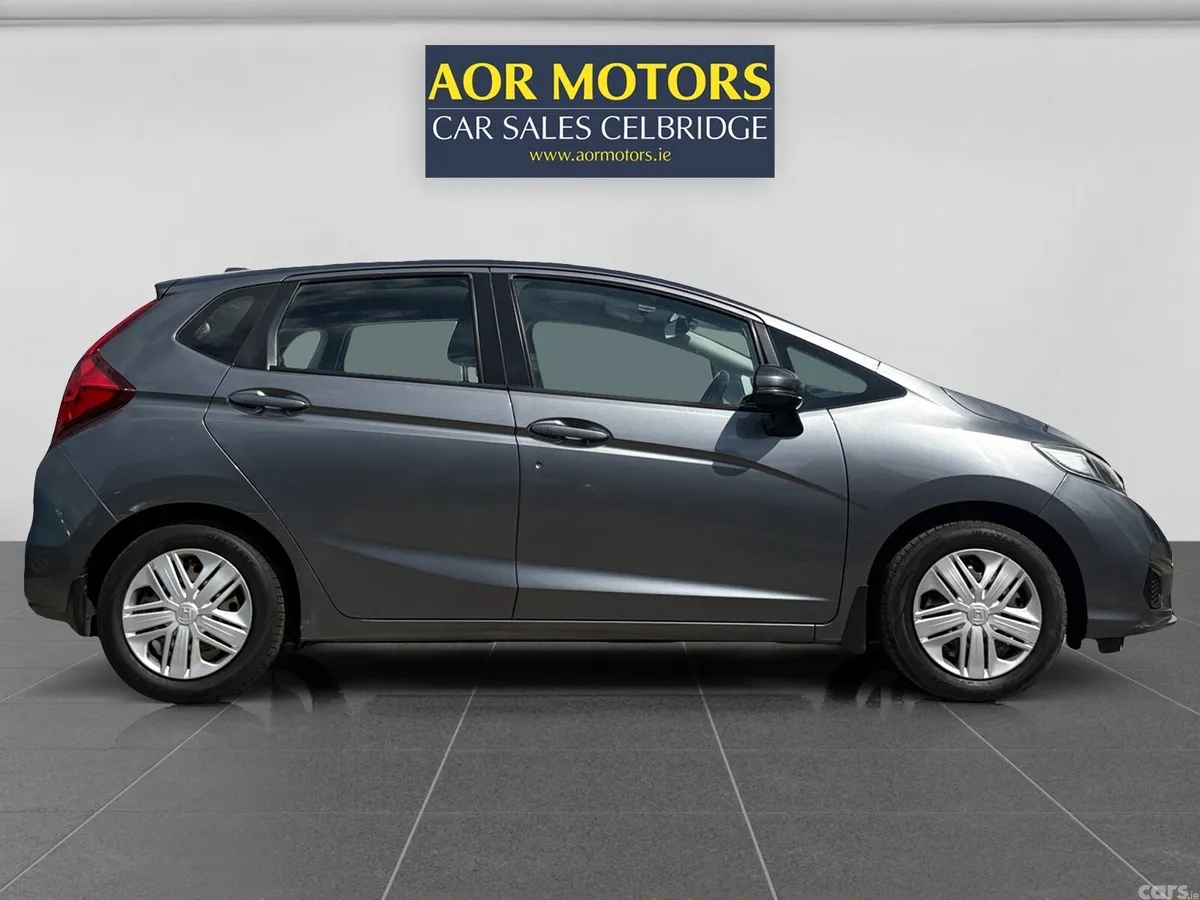 Honda Jazz Hatchback, Petrol, 2018, Grey