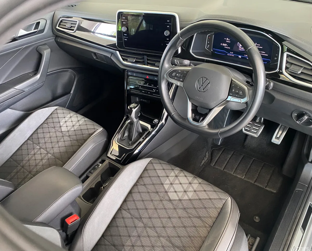 Volkswagen T-Roc SUV, Petrol, 2023, Grey