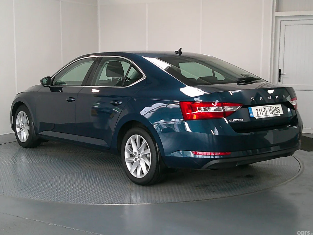 Skoda Superb Saloon, Diesel, 2021, Blue