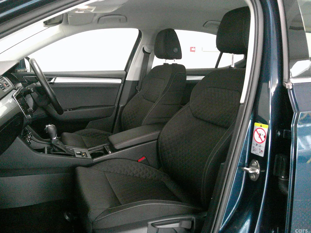 Skoda Superb Saloon, Diesel, 2021, Blue