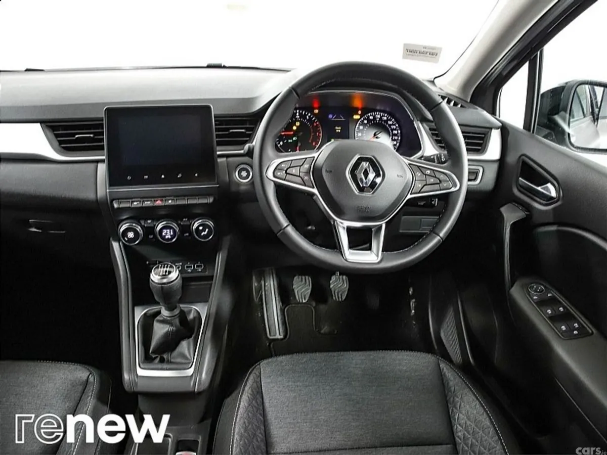 Renault Captur SUV, Petrol, 2023, Grey