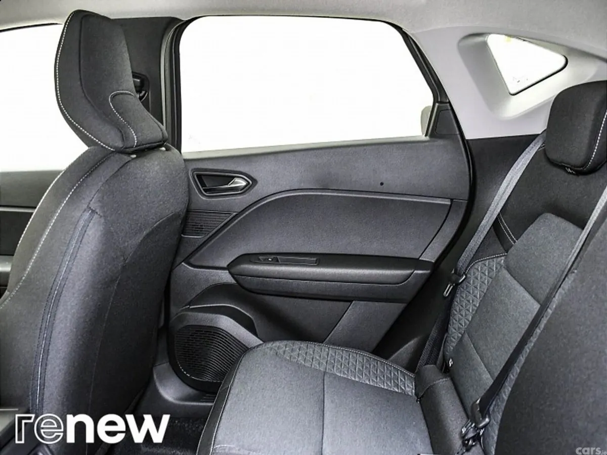 Renault Captur SUV, Petrol, 2023, Grey