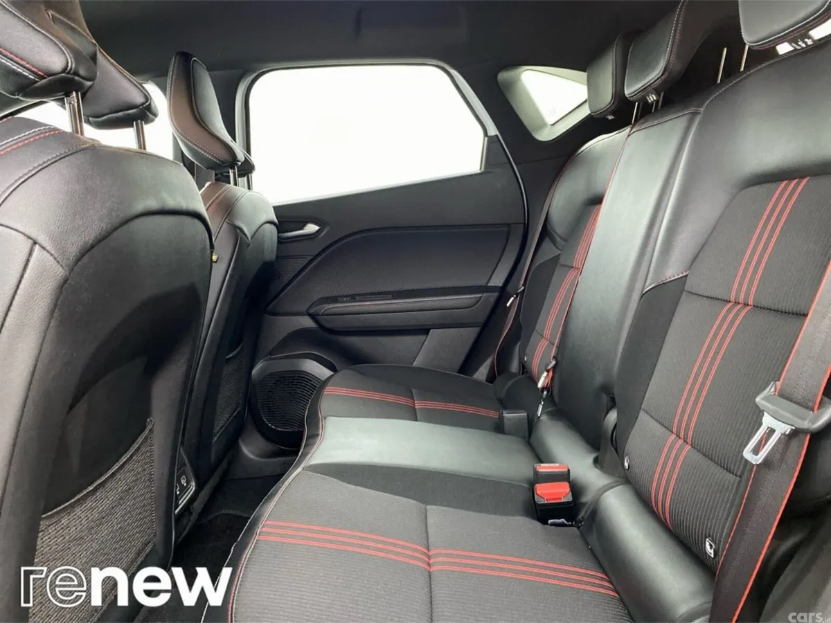Renault Captur Hatchback, Petrol, 2022, White
