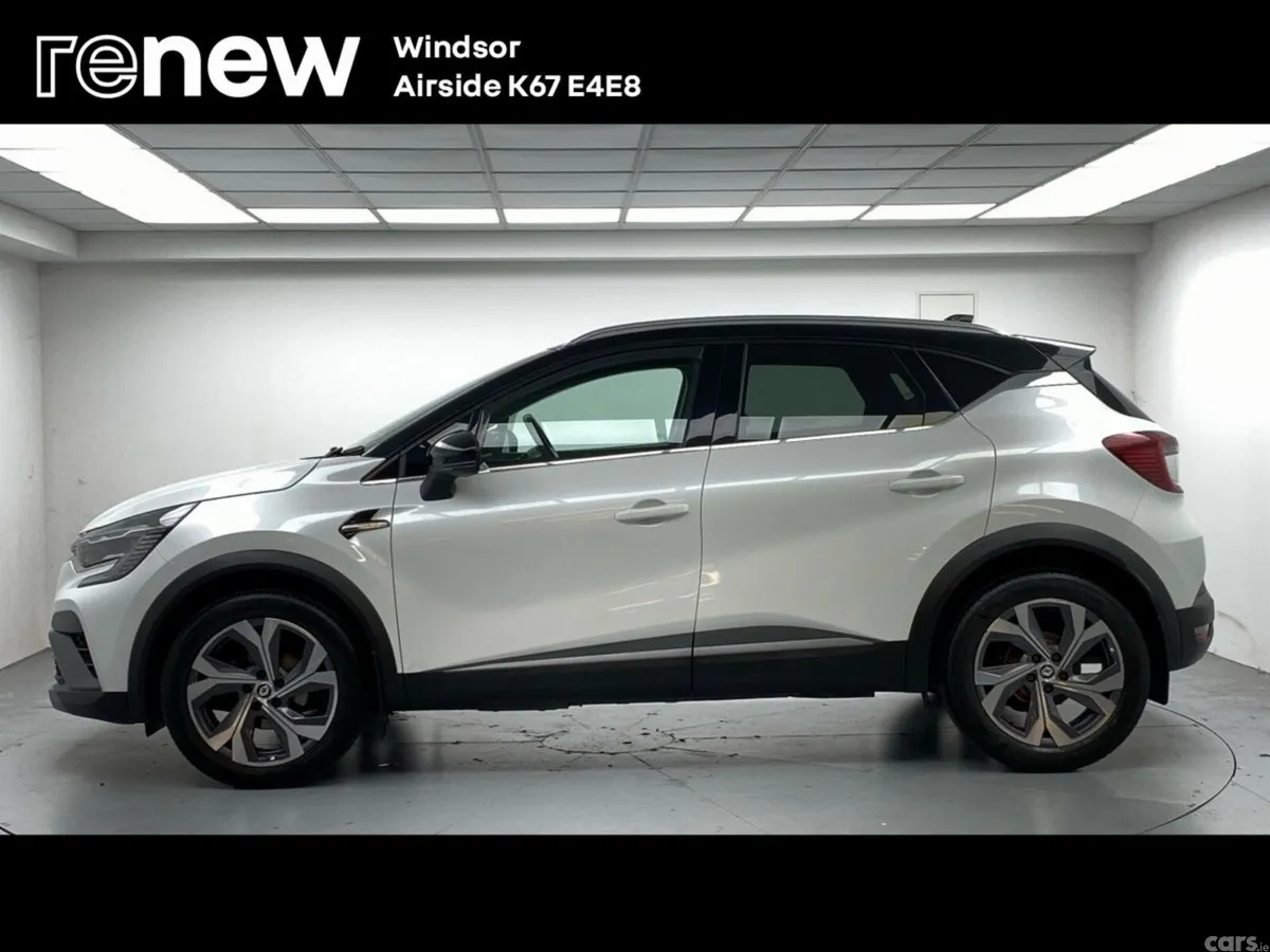 Renault Captur Hatchback, Petrol, 2022, White